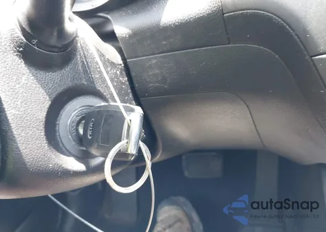 2018 Kia Forte Lx z USA, uszkodzony, nr VIN 3KPFL4A76JE248671